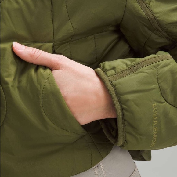 Lululemon Quilted Light Insulation Cropped Jacket
Ether Green - Picture 3 of 10